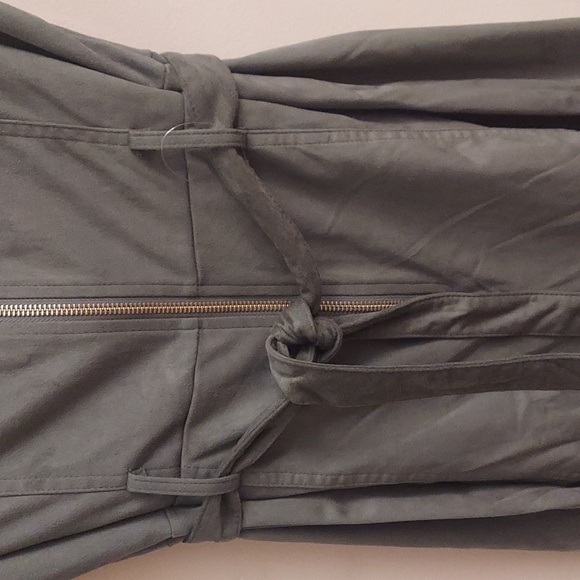 NO BOUNDARIES Junior Khaki Green Utility Romper - Picture 8 of 13